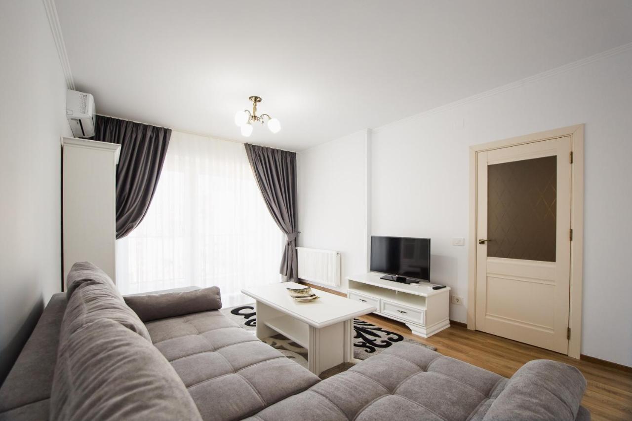 Bright & Elegant Central Apartment أرادايا المظهر الخارجي الصورة