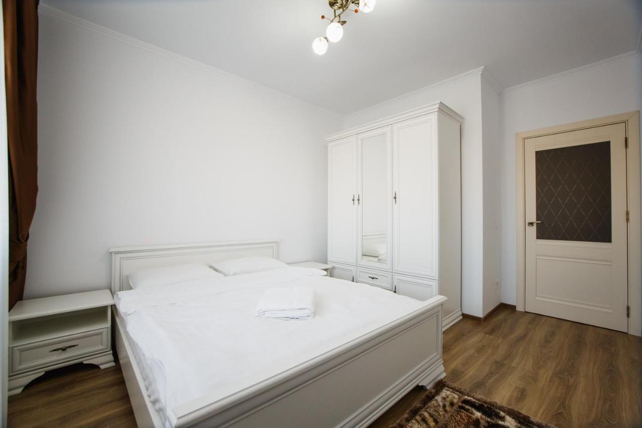 Bright & Elegant Central Apartment أرادايا المظهر الخارجي الصورة